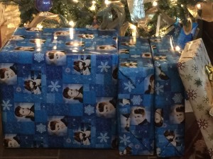 I wrapped all their gifts in blue Justin Bieber paper. (Because I'm silly like that.)  